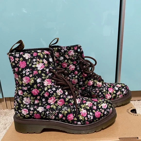 Dr Martens Page Floral Black Canvas Lace-up Boots Size 5 - Picture 3 of 8